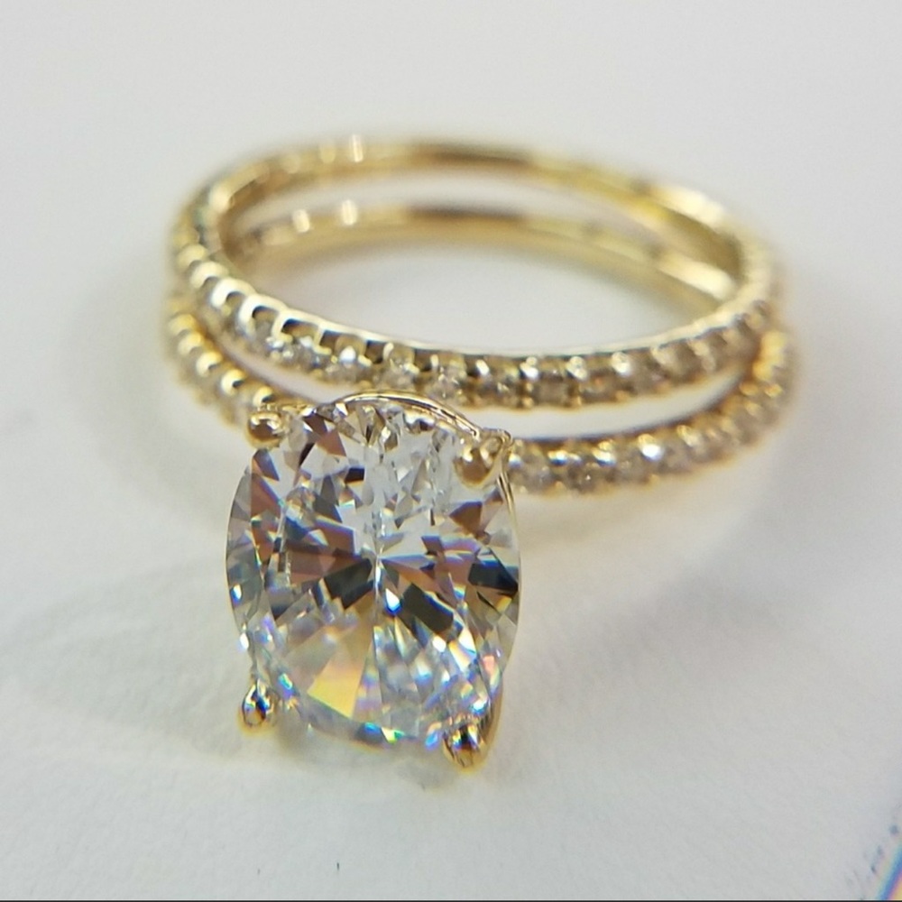 4ct, 9x11 Oval Engagement Ring & Wedding Band